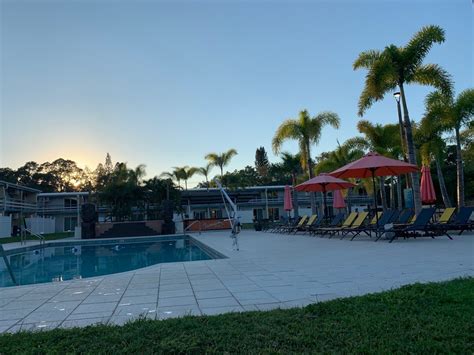 Experience Paradise at Golden Host Resort in Sarasota, Florida!